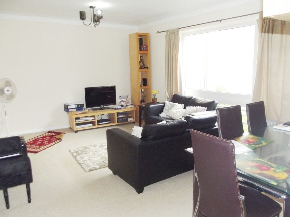 2 bed Semi Detached for rent in Manchester. From Buraq Estates
