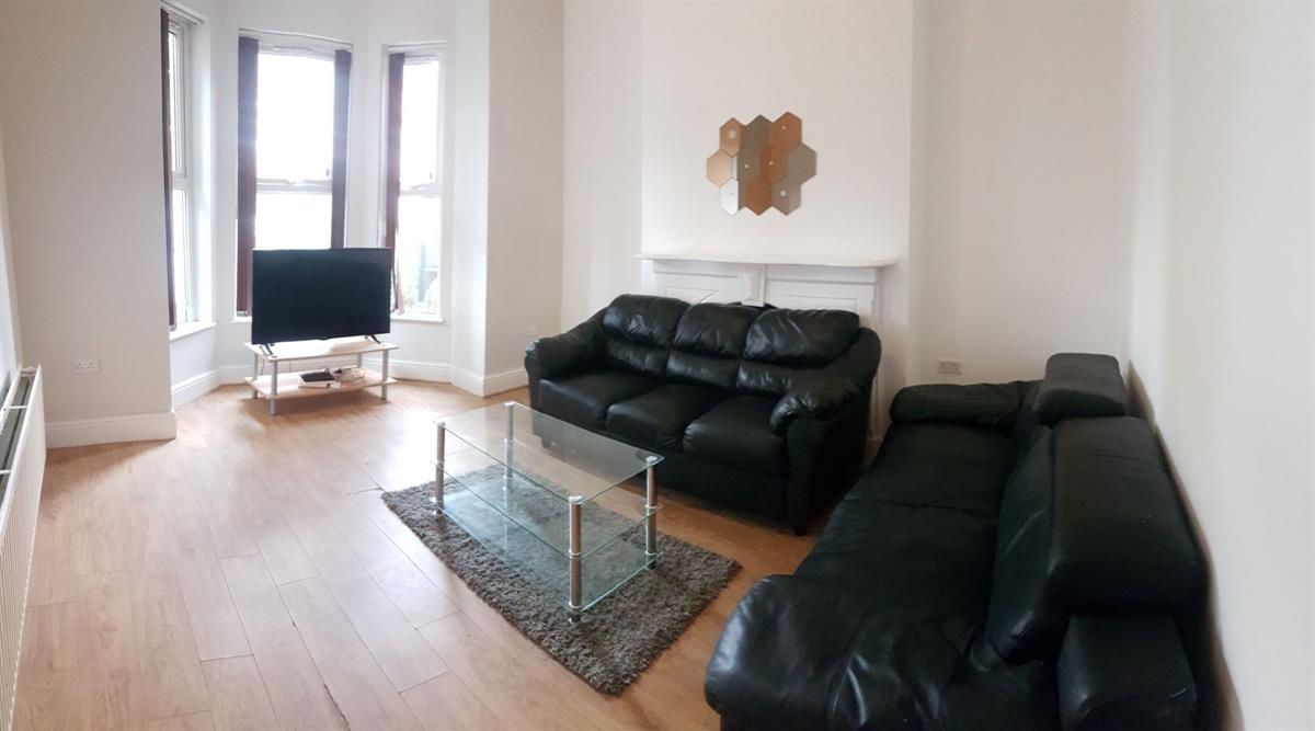 8 bed Mid Terraced House for rent in Manchester. From Buraq Estates