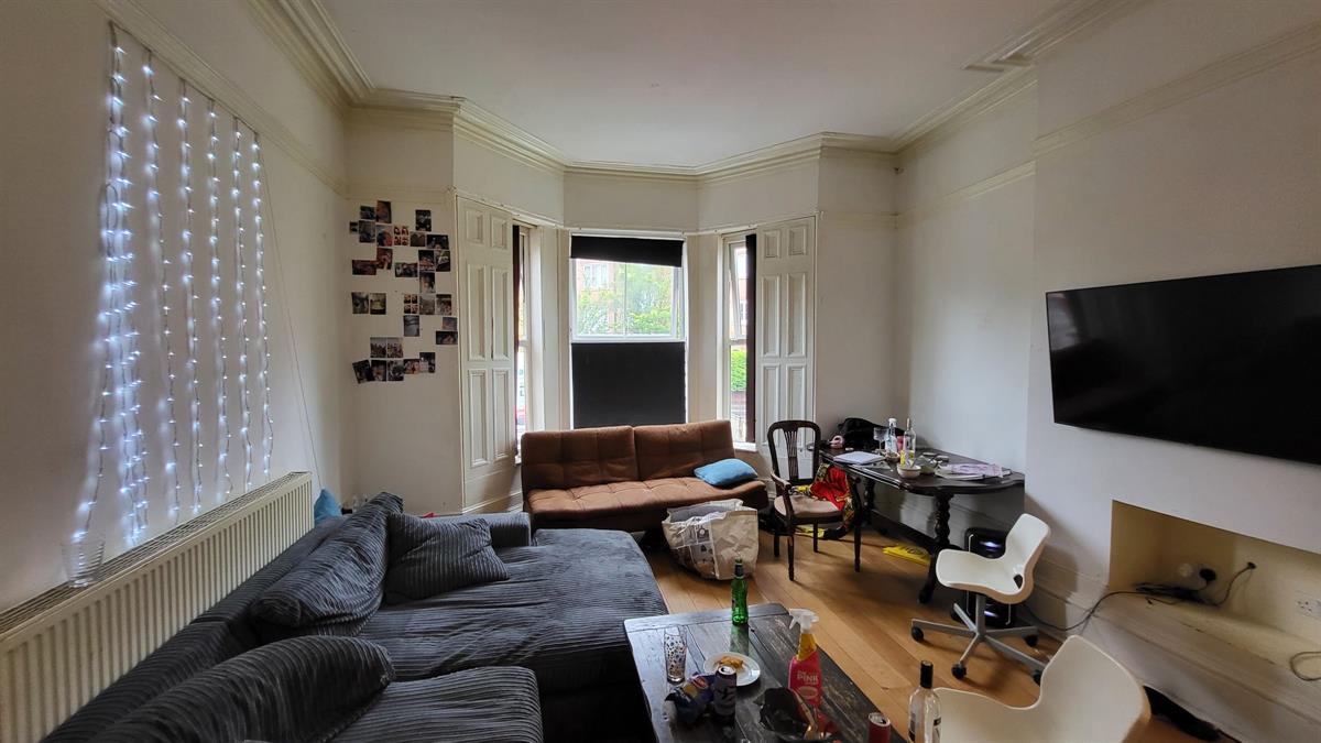 12 bed Detached for rent in Manchester. From Buraq Estates