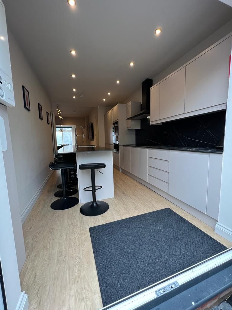 6 bed Semi Detached for rent in Stockport. From Buraq Estates
