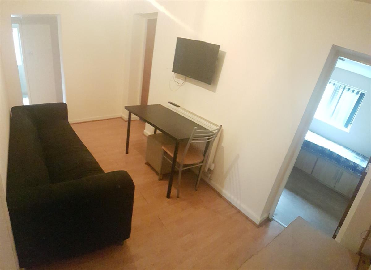 6 bed Semi Detached for rent in Manchester. From Buraq Estates