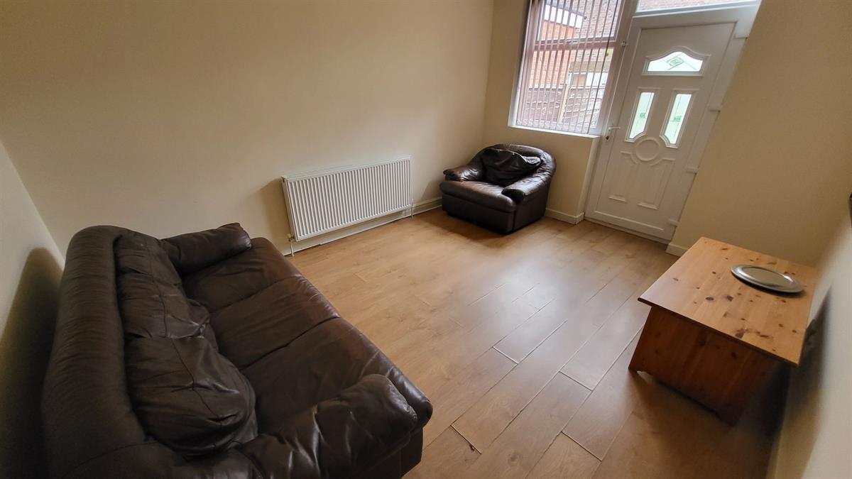 5 bed Semi Detached for rent in Manchester. From Buraq Estates