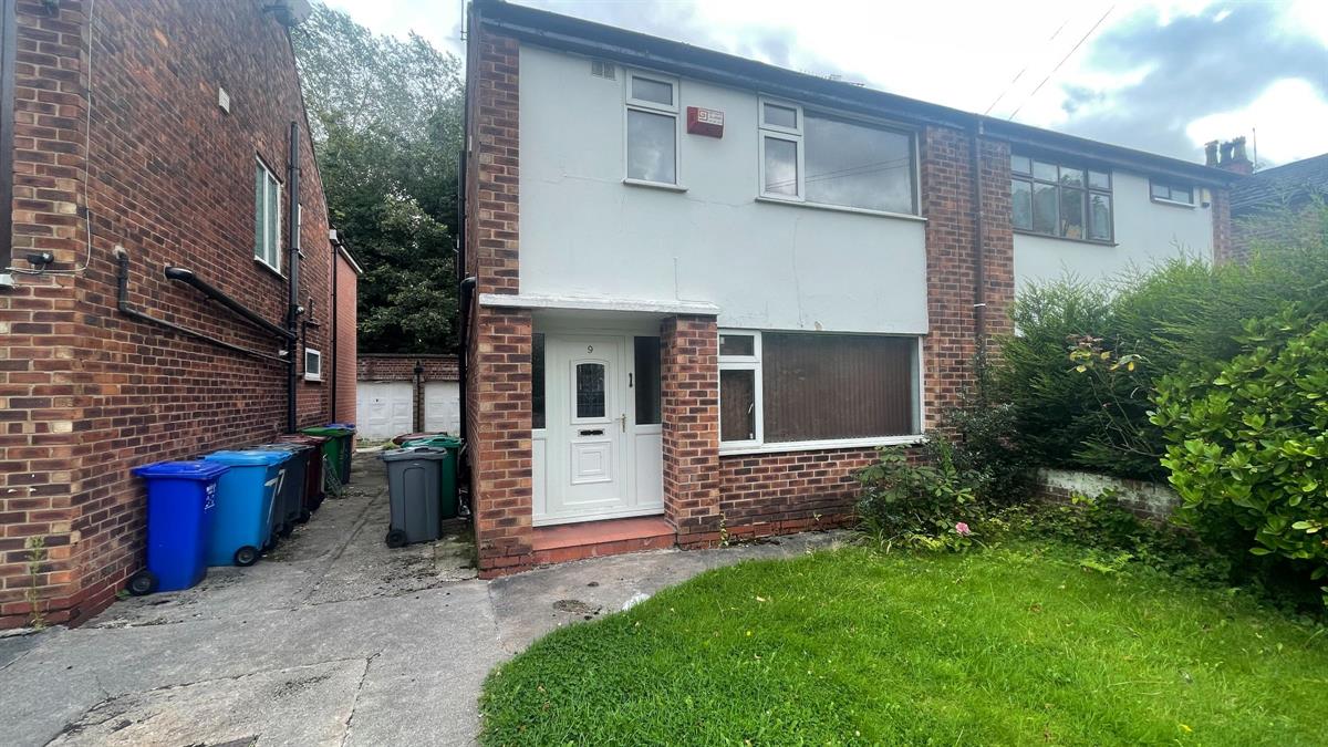 5 bed Semi Detached for rent in Manchester. From Buraq Estates