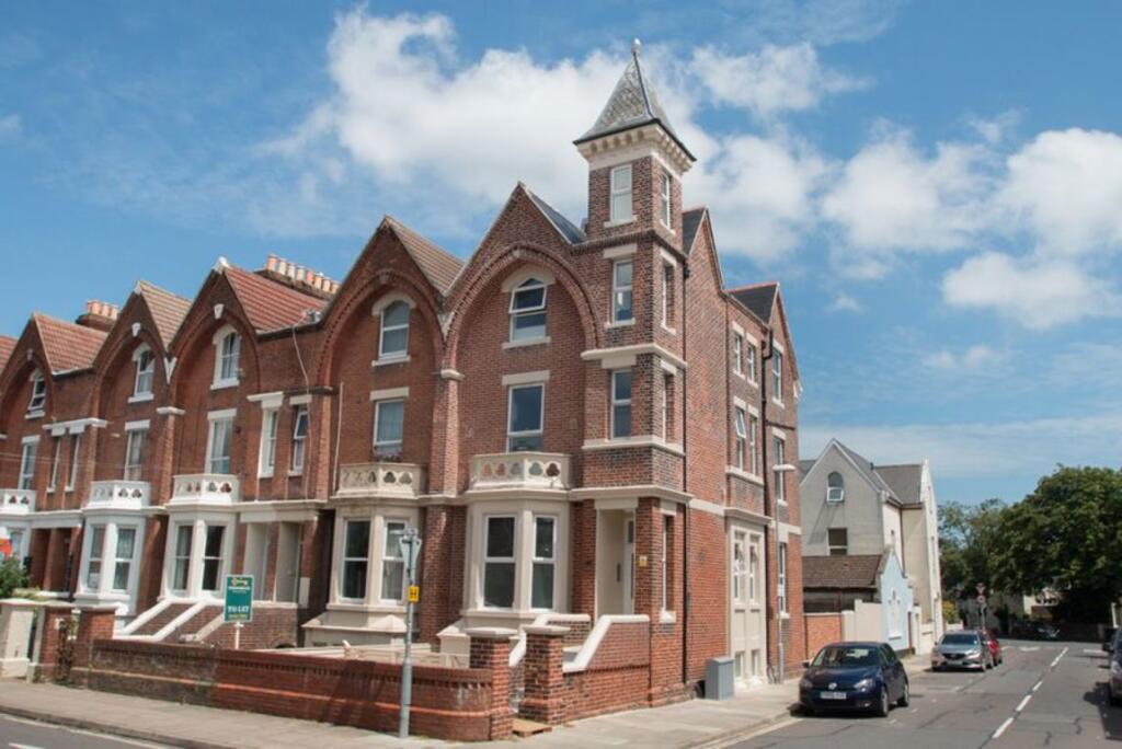 4 bed Studio for rent in Portsmouth. From Crossmeads - Chichester