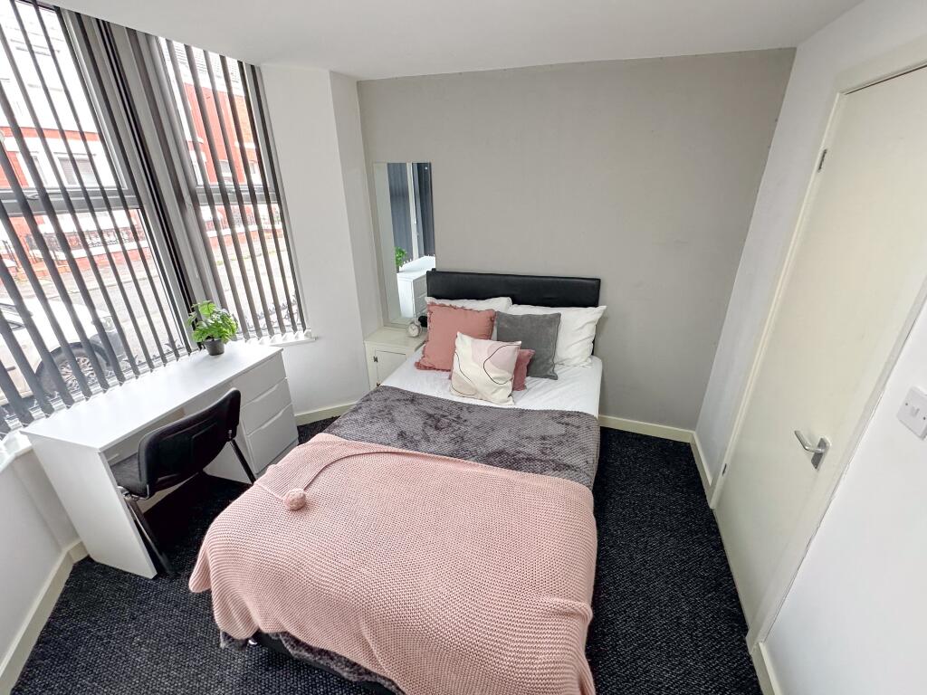 5 bed Mid Terraced House for rent in Liverpool. From Address Properties - Liverpool