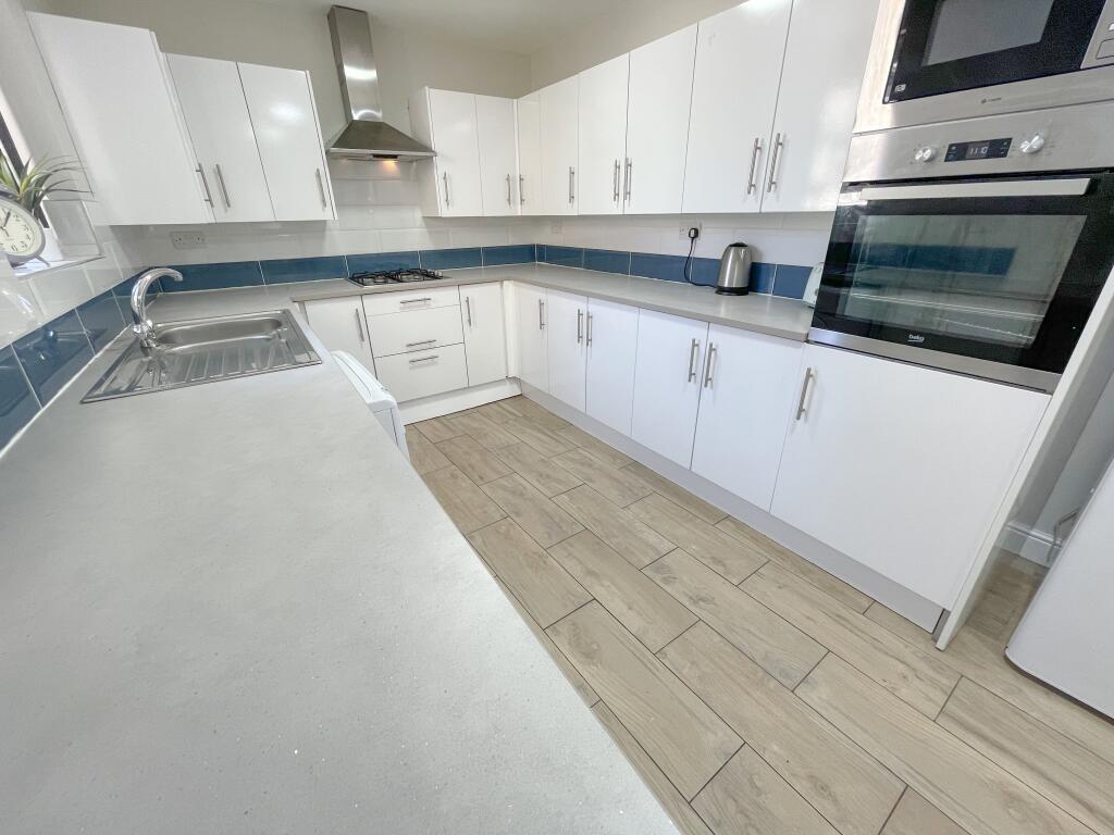6 bed Mid Terraced House for rent in Liverpool. From Address Properties - Liverpool