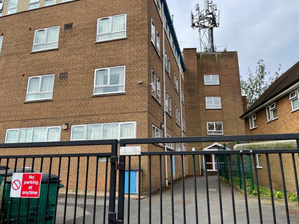 4 bed 1st Floor Flat for rent in Birmingham. From Home4.co.uk - Great Barr