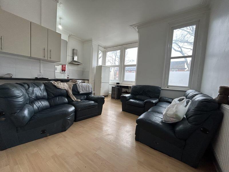 1 bed 1st Floor Flat for rent in Nottingham. From ZEBRAlets - Nottingham