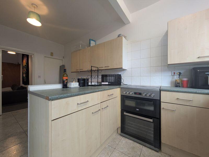 5 bed Detached for rent in Nottingham. From ZEBRAlets - Nottingham 5 bed Detached for rent in Nottingham. From ZEBRAlets - Nottingham