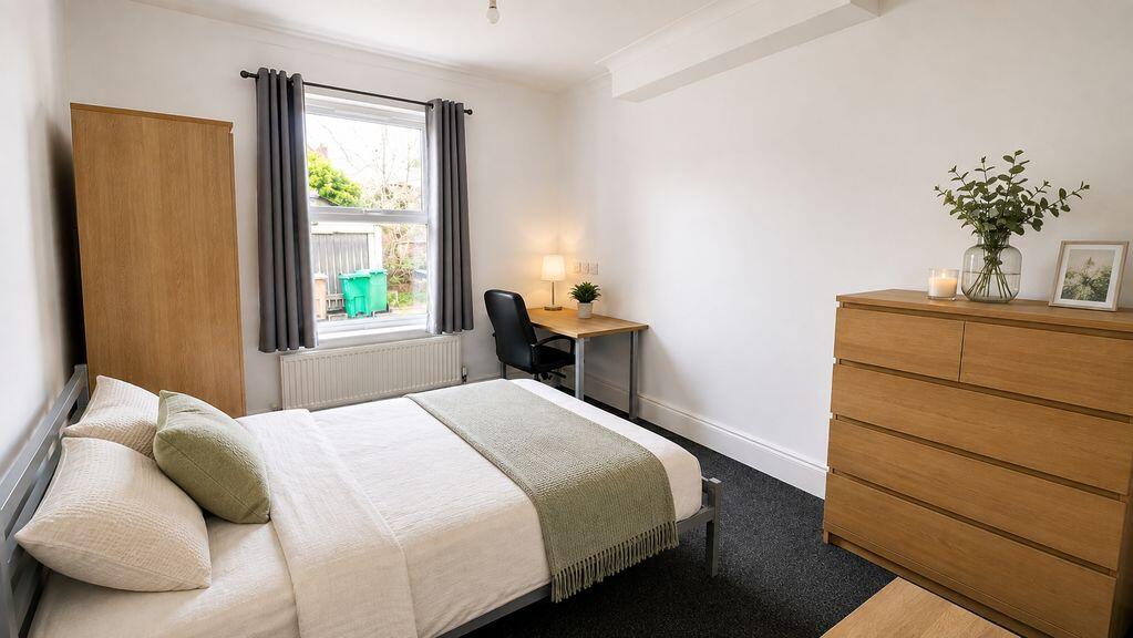 5 bed Detached for rent in Wilford. From ZEBRAlets - Nottingham