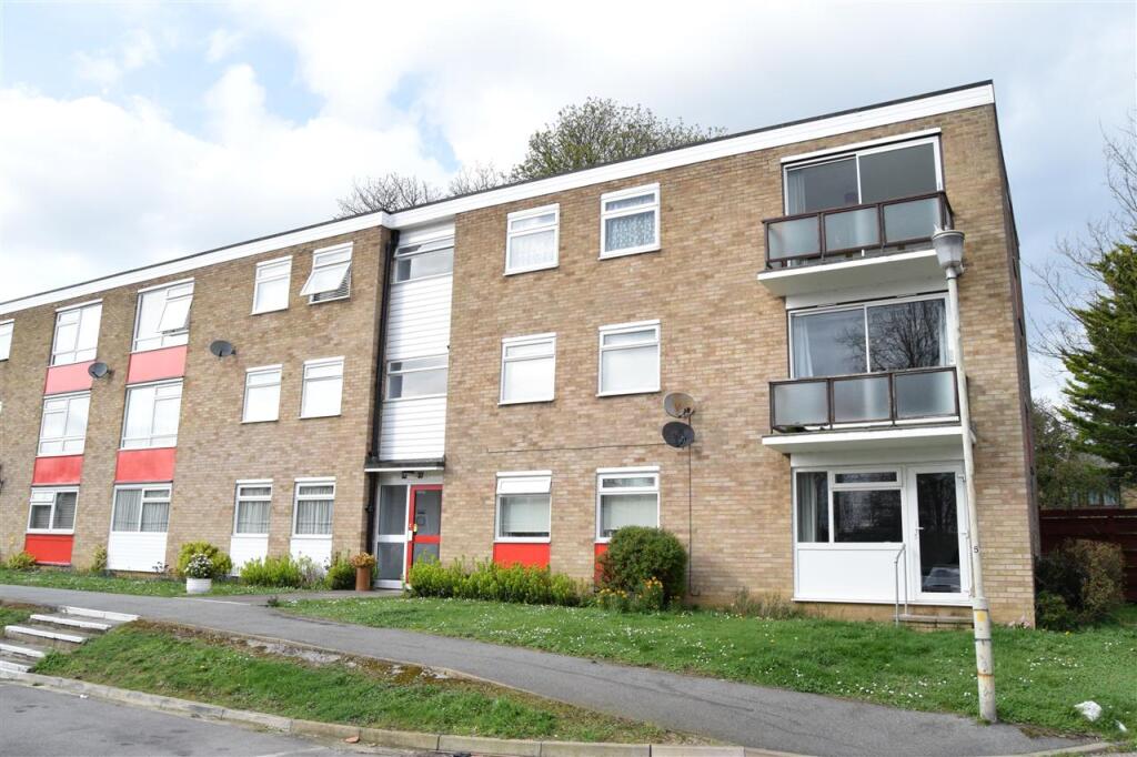 1 bed House Share for rent in Broomfield. From Adrians - Chelmsford 1 bed House Share for rent in Broomfield. From Adrians - Chelmsford