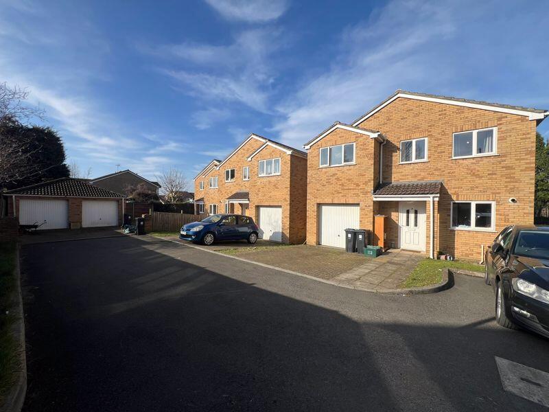 5 bed Detached for rent in Bristol. From Lifestyle Property Services - Bradley Stoke