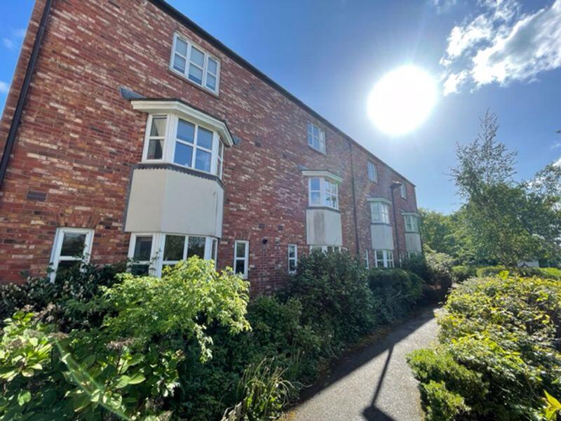 4 bed Detached for rent in Filton. From Lifestyle Property Services - Bradley Stoke