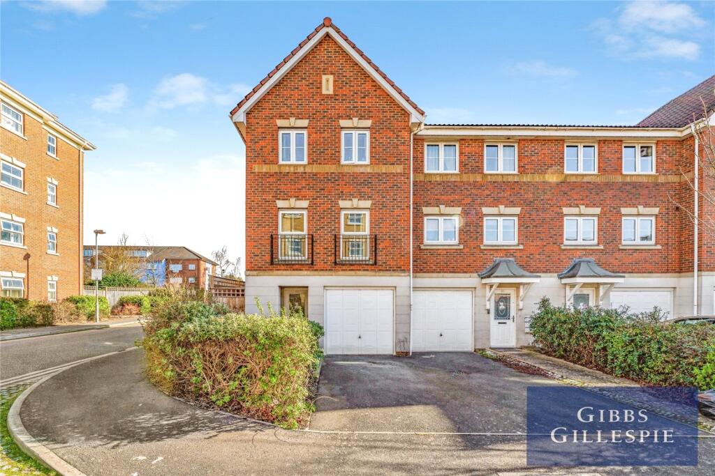 3 bed Mid Terraced House for rent in Uxbridge. From Gibbs Gillespie - Uxbridge
