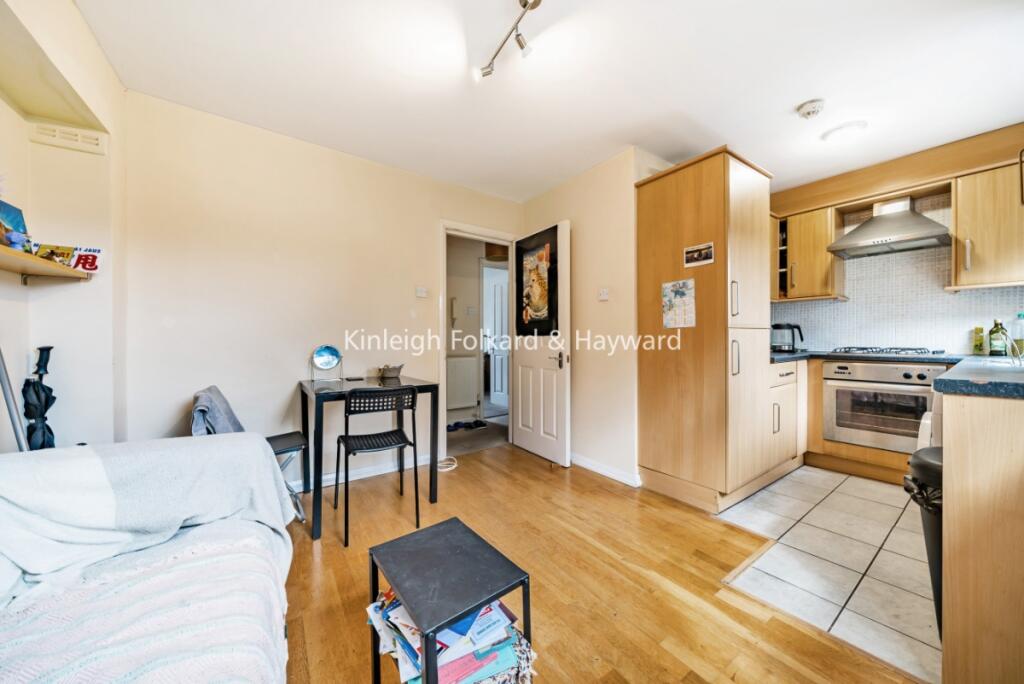 1 bed 1st Floor Flat for rent in Merton. From Kinleigh Folkard & Hayward - Sales - Tooting 1 bed 1st Floor Flat for rent in Merton. From Kinleigh Folkard & Hayward - Sales - Tooting