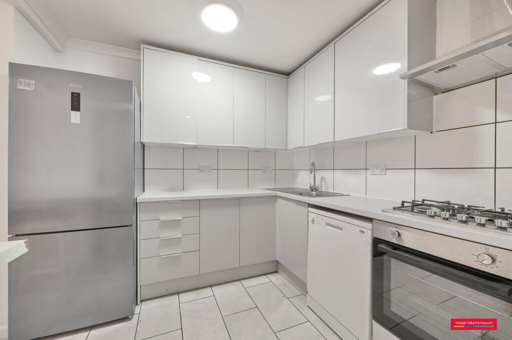 6 bed Detached for rent in Bermondsey. From Kinleigh Folkard & Hayward - Sales - Kennington