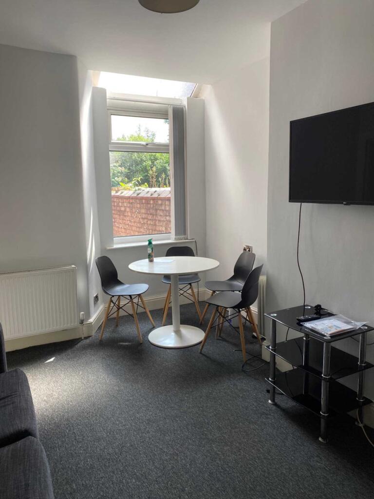 4 bed Semi Detached for rent in Stockport. From Flax & Co - Manchester