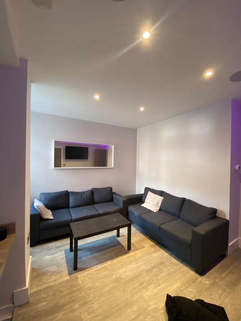 6 bed Mid Terraced House for rent in Manchester. From Flax & Co - Manchester