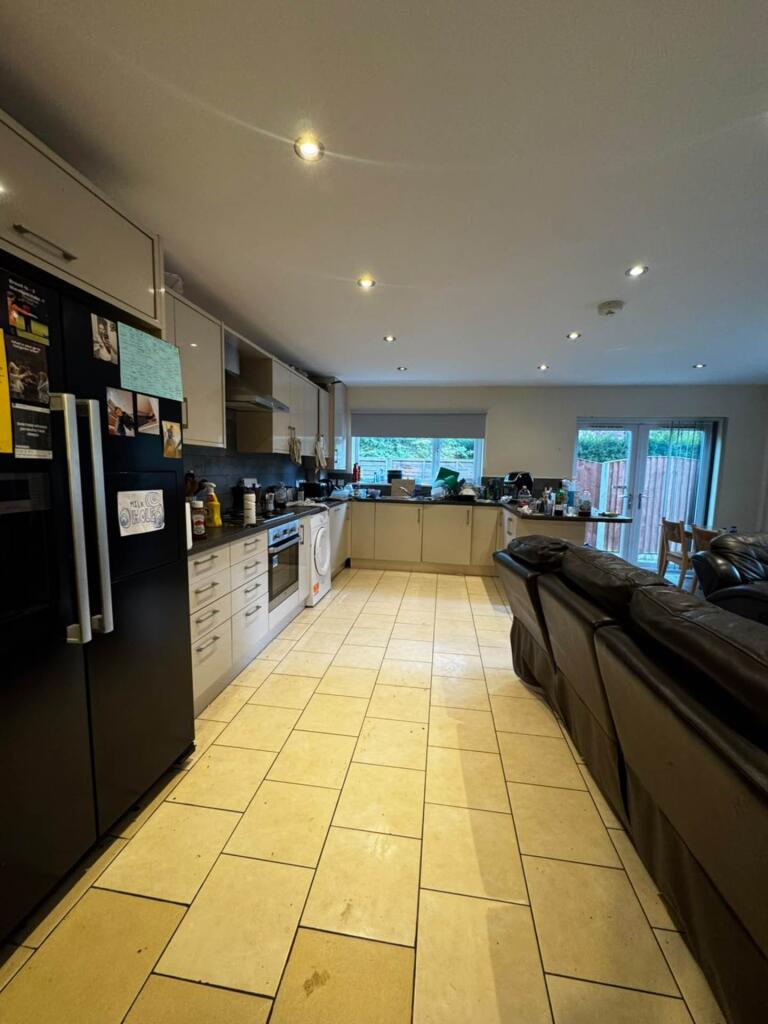 7 bed Semi Detached for rent in Gatley. From Flax & Co - Manchester 7 bed Semi Detached for rent in Gatley. From Flax & Co - Manchester