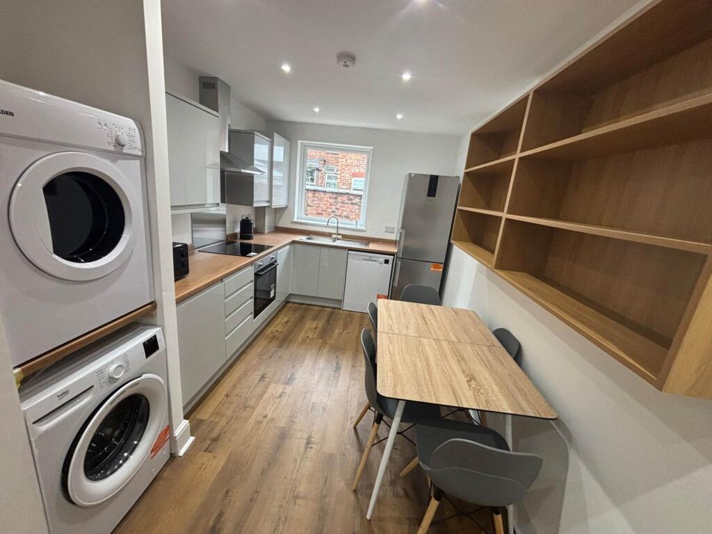 5 bed Mid Terraced House for rent in Manchester. From Flax & Co - Manchester