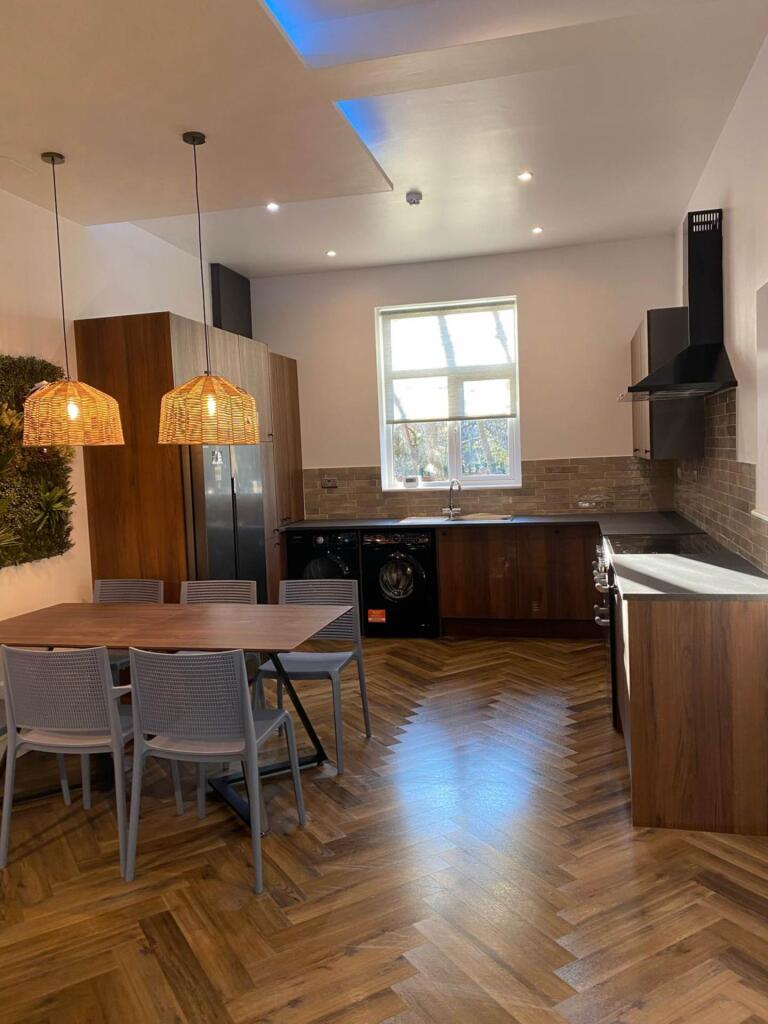 6 bed Mid Terraced House for rent in Manchester. From Flax & Co - Manchester 6 bed Mid Terraced House for rent in Manchester. From Flax & Co - Manchester