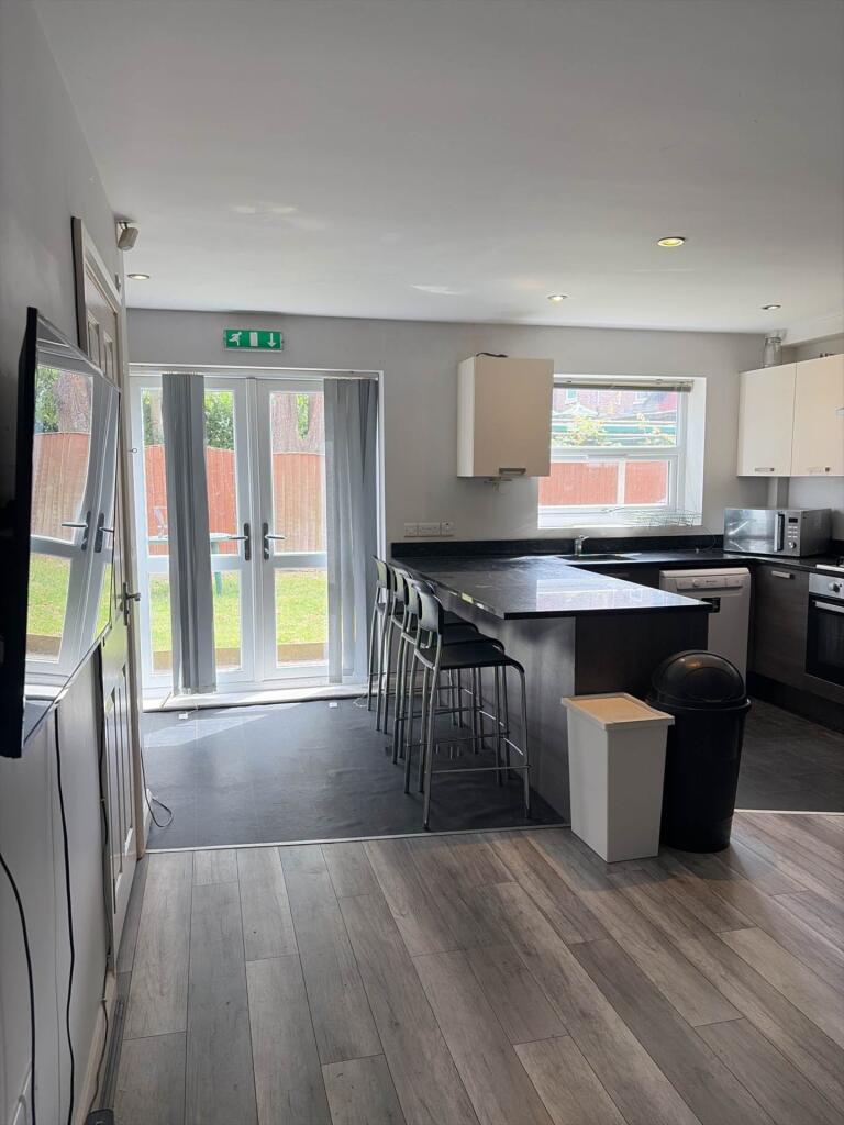 5 bed Semi Detached for rent in Gatley. From Flax & Co - Manchester