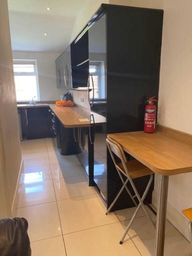 6 bed Mid Terraced House for rent in Manchester. From Flax & Co - Manchester