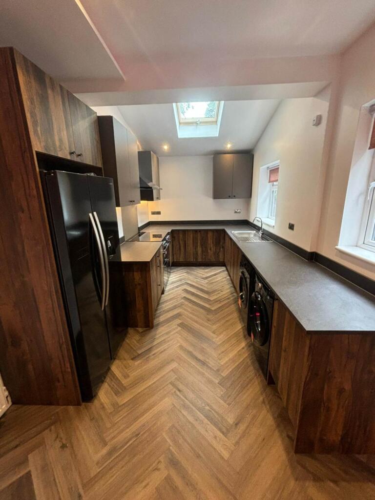 6 bed Mid Terraced House for rent in Manchester. From Flax & Co - Manchester