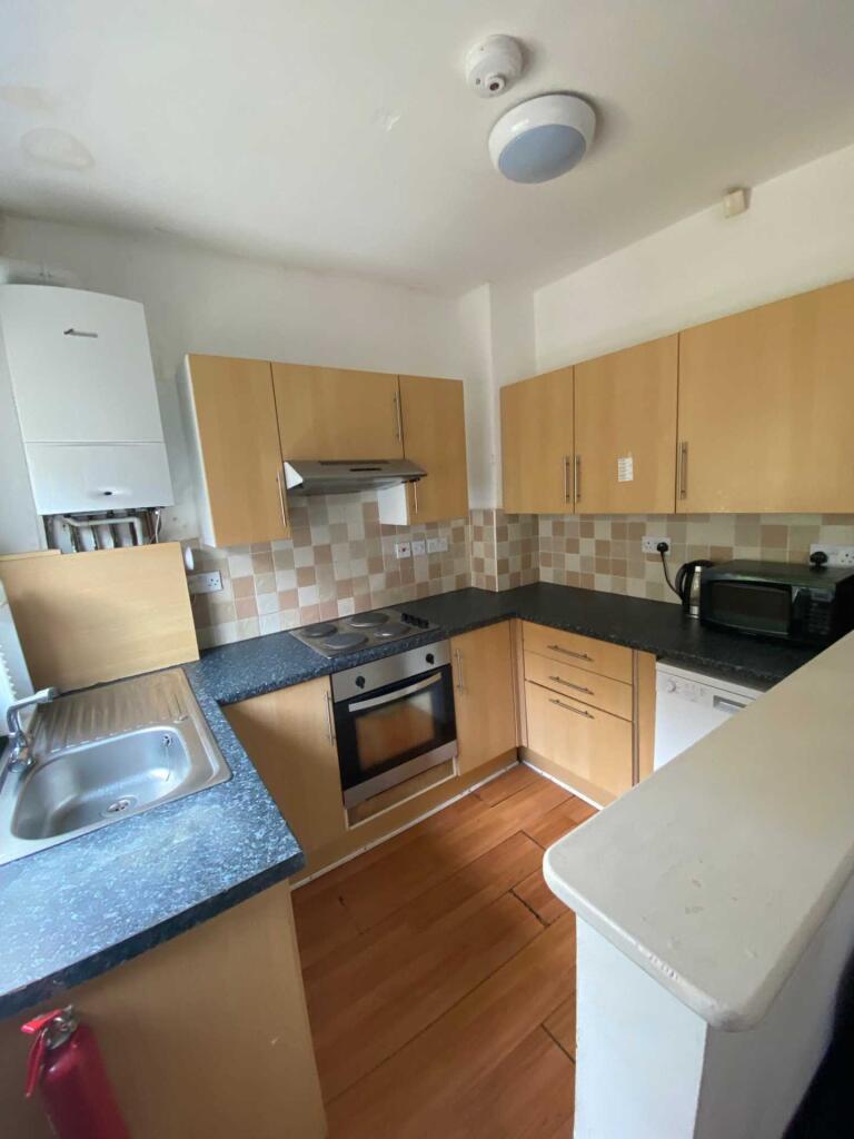3 bed Mid Terraced House for rent in Stockport. From Flax & Co - Manchester
