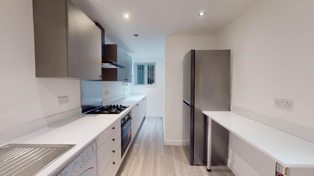 3 bed 1st Floor Flat for rent in Gatley. From Flax & Co - Manchester