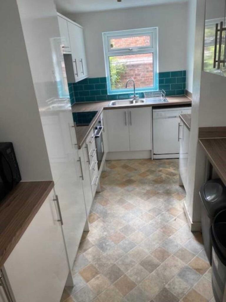 6 bed Mid Terraced House for rent in Gatley. From Flax & Co - Manchester