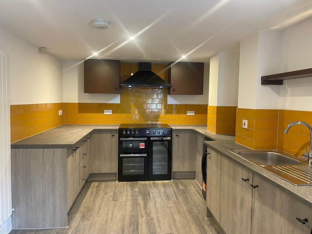 6 bed 1st Floor Flat for rent in Manchester. From Flax & Co - Manchester