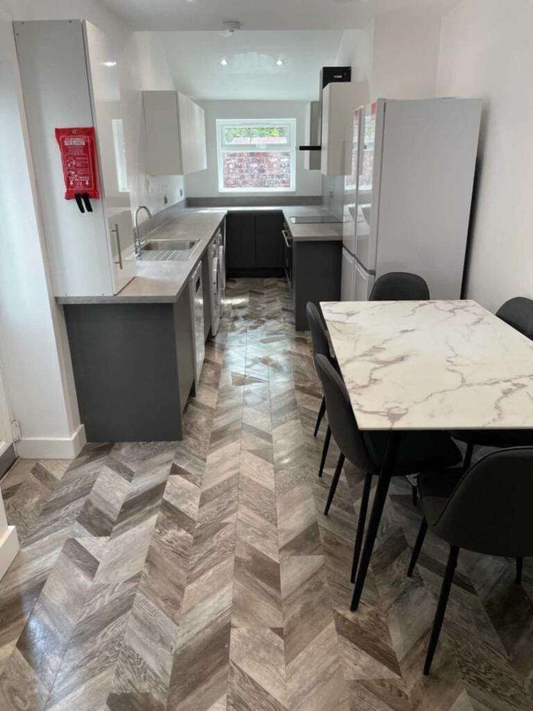 6 bed Mid Terraced House for rent in Gatley. From Flax & Co - Manchester