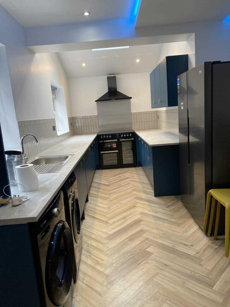 6 bed Semi Detached for rent in Gatley. From Flax & Co - Manchester