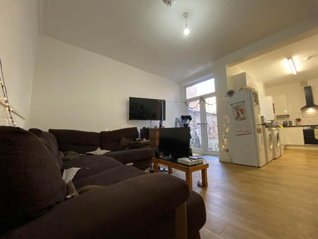 4 bed Mid Terraced House for rent in Manchester. From Flax & Co - Manchester
