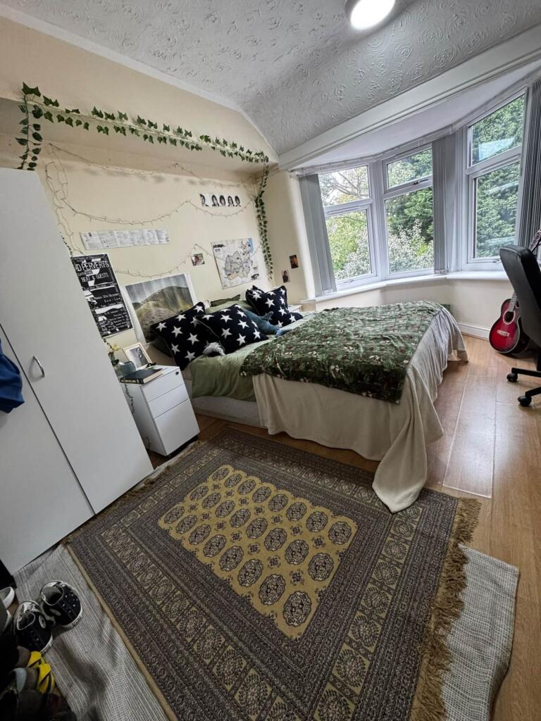 4 bed Semi Detached for rent in Gatley. From Flax & Co - Manchester