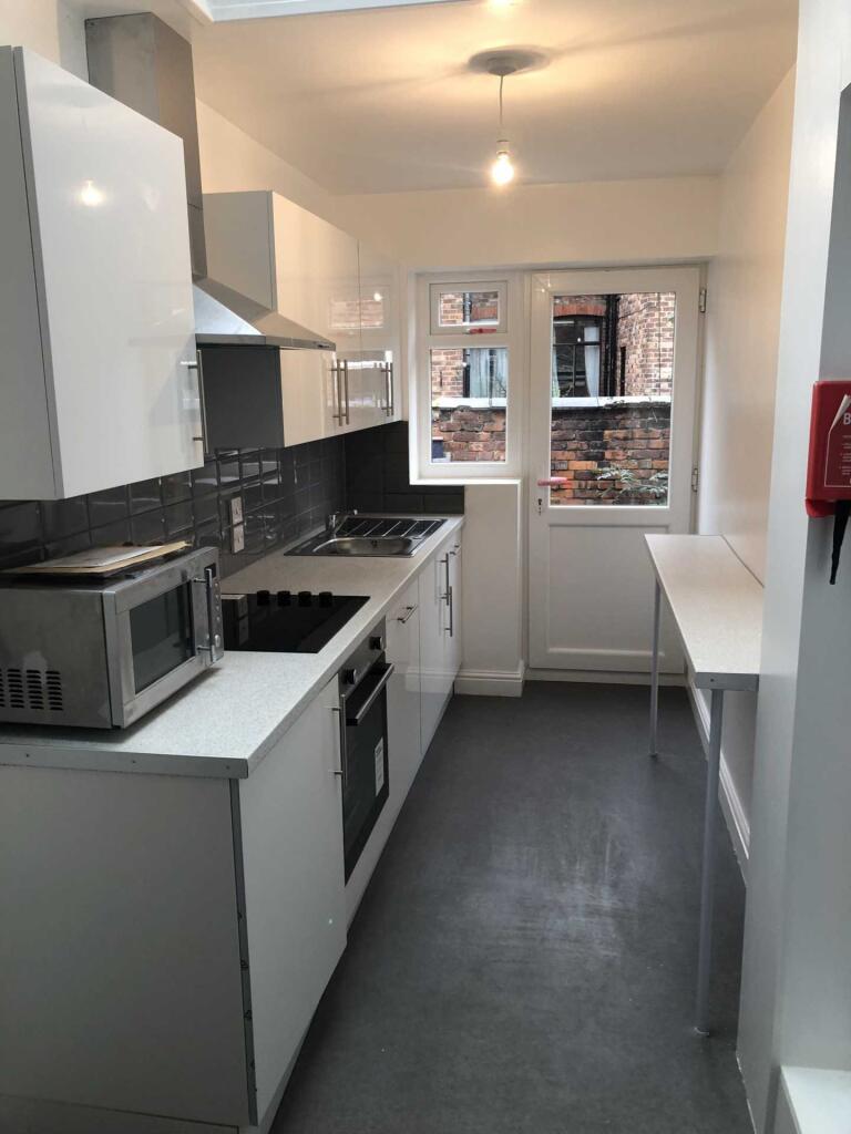 5 bed Semi Detached for rent in Gatley. From Flax & Co - Manchester 5 bed Semi Detached for rent in Gatley. From Flax & Co - Manchester