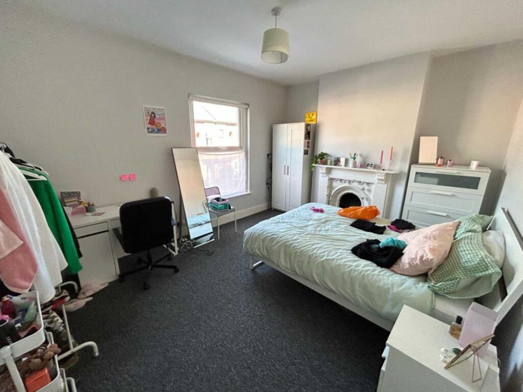 5 bed Mid Terraced House for rent in Manchester. From Flax & Co - Manchester
