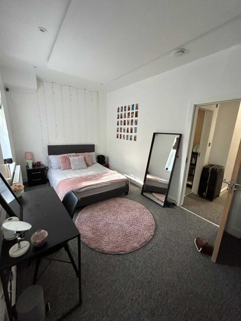 6 bed End of Terrace for rent in Manchester. From Flax & Co - Manchester