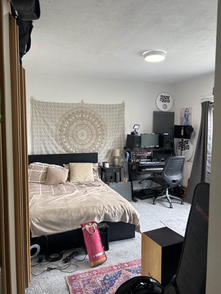 5 bed Mid Terraced House for rent in Manchester. From Flax & Co - Manchester