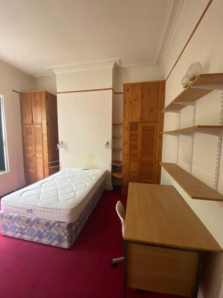 6 bed Semi Detached for rent in Stockport. From Flax & Co - Manchester