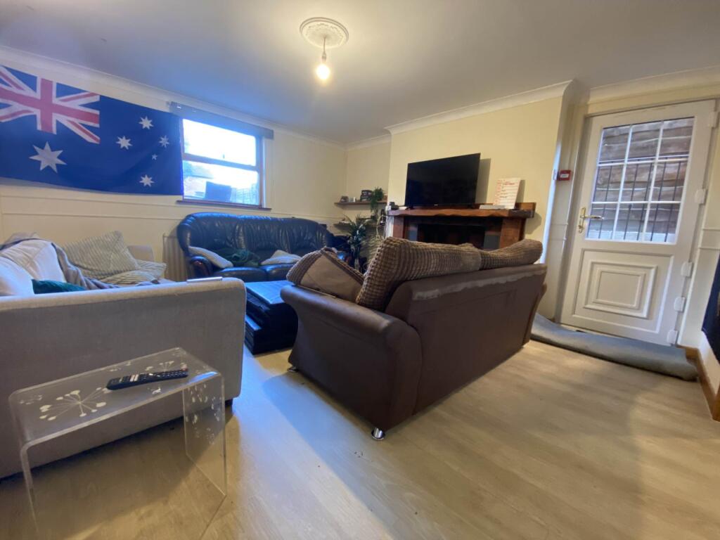 9 bed Semi Detached for rent in Gatley. From Flax & Co - Manchester