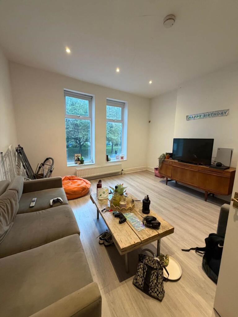4 bed 1st Floor Flat for rent in Manchester. From Flax & Co - Manchester 4 bed 1st Floor Flat for rent in Manchester. From Flax & Co - Manchester