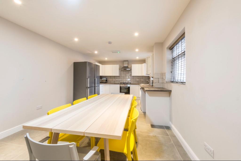 8 bed Mid Terraced House for rent in Stockport. From House (Manchester) Ltd - Manchester