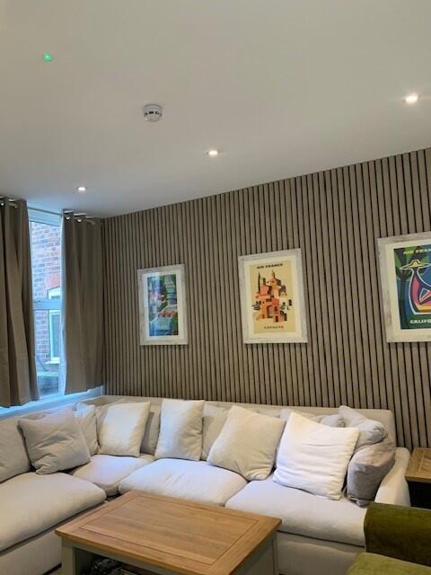 9 bed Mid Terraced House for rent in Gatley. From House (Manchester) Ltd - Manchester 9 bed Mid Terraced House for rent in Gatley. From House (Manchester) Ltd - Manchester
