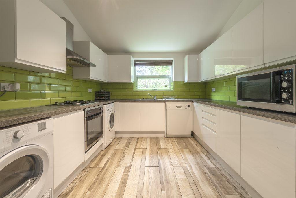6 bed Mid Terraced House for rent in Manchester. From House (Manchester) Ltd - Manchester 6 bed Mid Terraced House for rent in Manchester. From House (Manchester) Ltd - Manchester