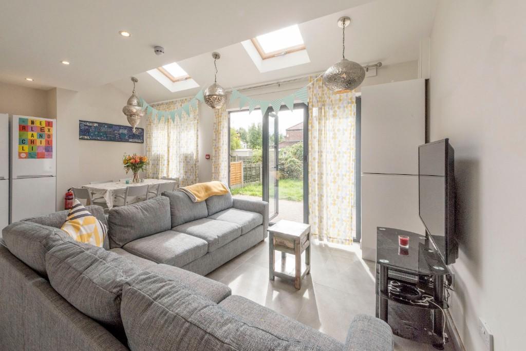 6 bed Semi Detached for rent in Manchester. From House (Manchester) Ltd - Manchester