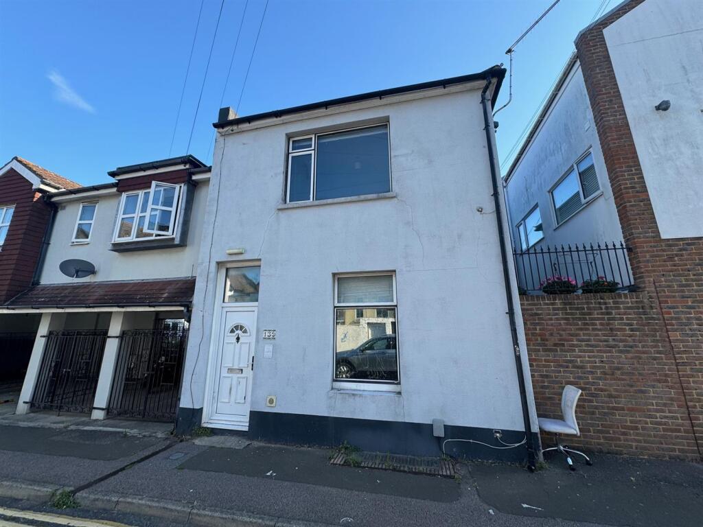 5 bed Detached for rent in Ovingdean. From Foster & Co - Hove