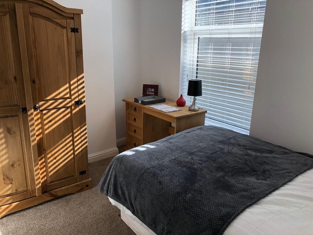 5 bed Mid Terraced House for rent in Stoke-on-Trent. From Nicholas Humphreys - Stoke-On-Trent