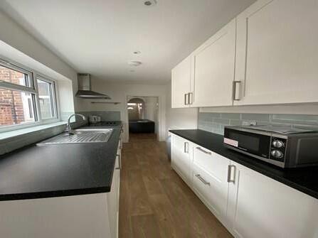 3 bed House Share for rent in Stoke-on-Trent. From Nicholas Humphreys - Stoke-On-Trent